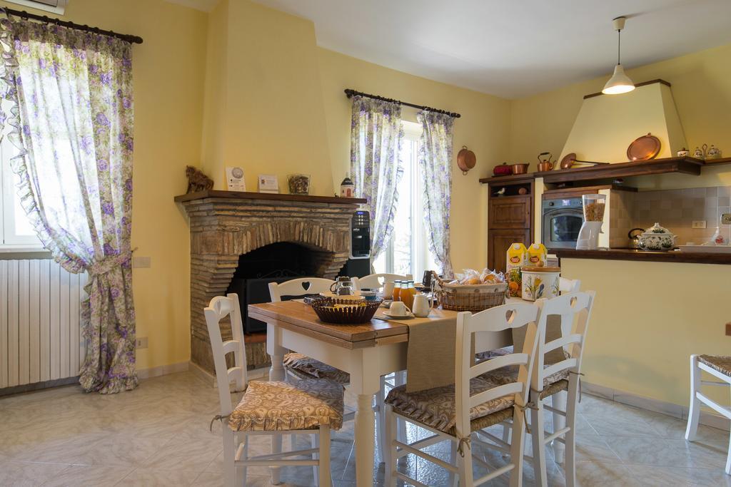 Bed And Breakfast Nonna Loreta Formello Exterior photo